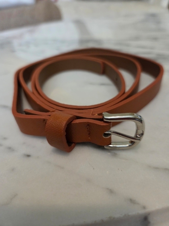 Accessories - Women's Thin Faux Leather Belt in Tan -For A Size Large